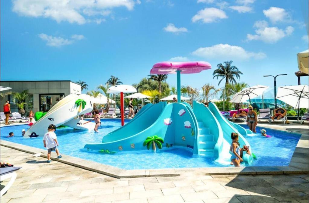 Alezzi Beach Resort Nautica Navodari Luaran gambar